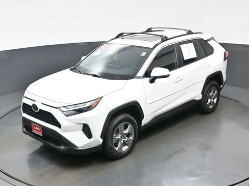 Used 2022 Toyota RAV4 XLE w/ Convenience Package AWD/4WD image 38