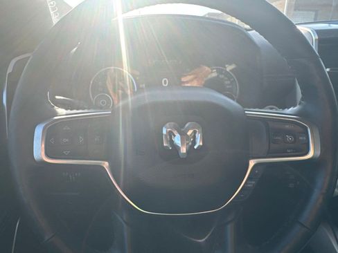 Used 2019 RAM 1500 Laramie AWD/4WD image 9