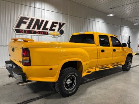 Used 2001 GMC Sierra 3500 4x4 Crew Cab w/ Off-Road Skid Plate Pkg image 9
