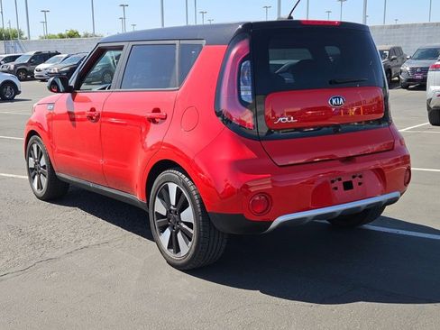 Used 2018 Kia Soul + FWD image 6