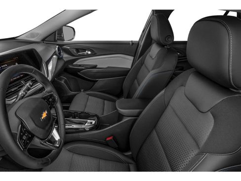 New 2026 Chevrolet Trax LT w/ Driver Confidence Package image 9