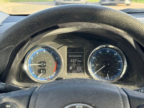 Used 2017 Toyota Corolla LE FWD image 8