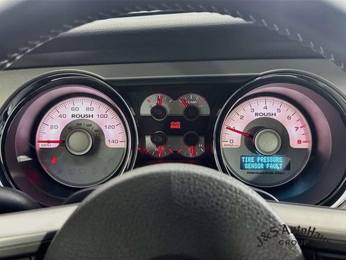 Used 2010 Ford Mustang GT RWD image 15