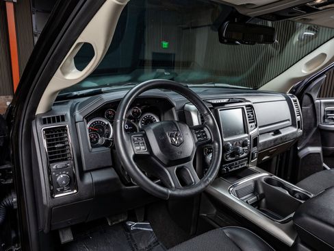 Used 2017 RAM 1500 Sport w/ Black Ram 1500 Sport Group image 16