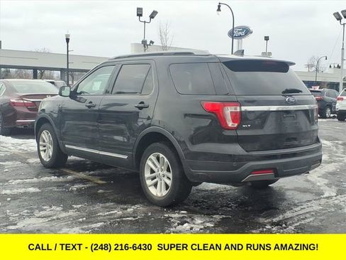Used 2019 Ford Explorer XLT image 7