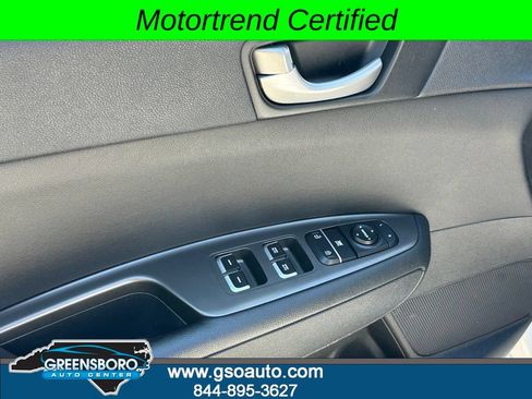 Used 2019 Kia Optima S FWD image 14