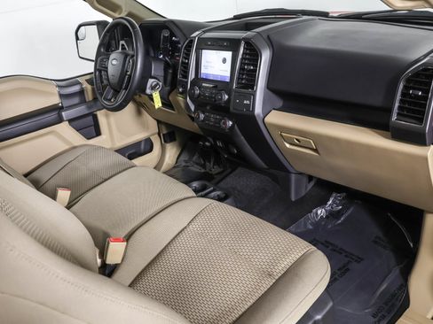 Used 2019 Ford F150 XLT w/ Equipment Group 302A Luxury AWD/4WD image 39