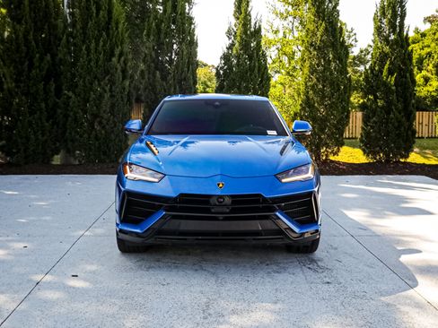 Used 2024 Lamborghini Urus S AWD/4WD image 3