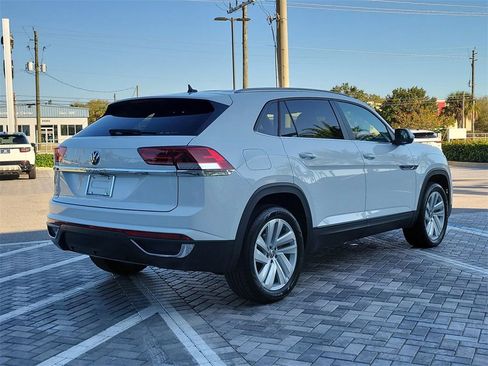 Used 2022 Volkswagen Atlas Cross Sport SE image 5