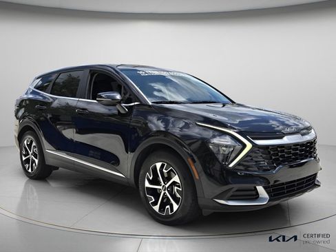 Certified 2023 Kia Sportage EX FWD image 9