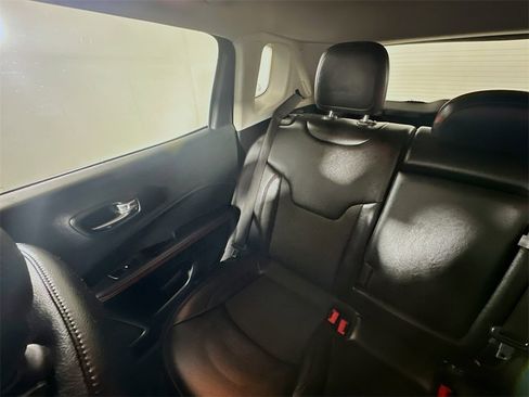 Used 2020 Jeep Compass Trailhawk image 12