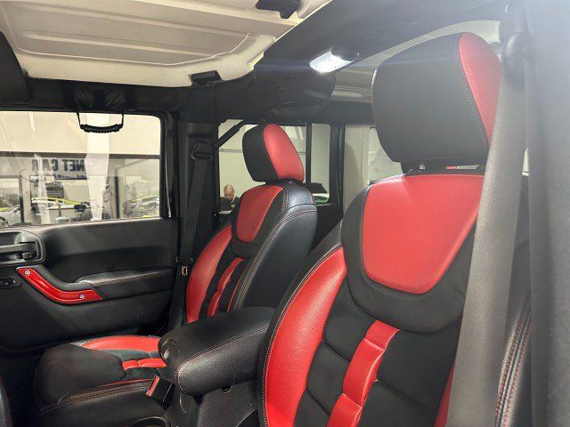 Used 2014 Jeep Wrangler Unlimited Sport w/ Quick Order Package 24S AWD/4WD image 18