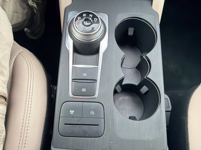 Certified 2022 Ford Escape SEL AWD/4WD image 38