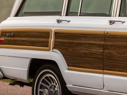 Used 1989 Jeep Grand Wagoneer AWD/4WD image 52