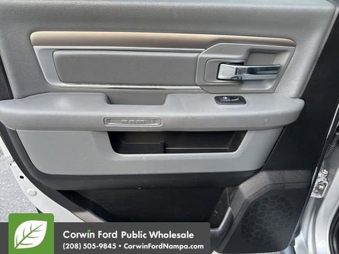 Used 2018 RAM 3500 Big Horn image 30