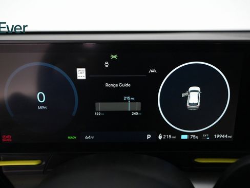 Used 2024 Hyundai Kona Limited image 25