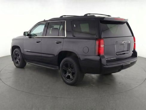 Used 2019 Chevrolet Suburban LT AWD/4WD image 4