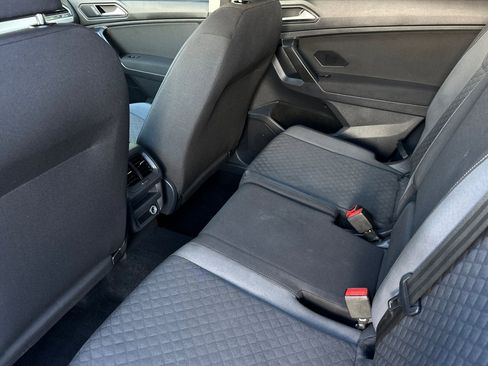 Used 2021 Volkswagen Tiguan S image 12