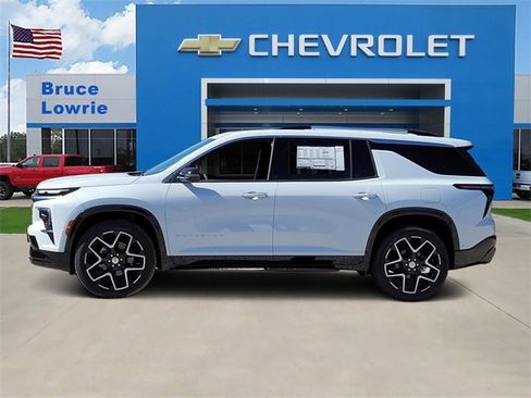 New 2026 Chevrolet Traverse High Country image 2