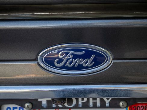 Used 2018 Ford Fusion Titanium image 18