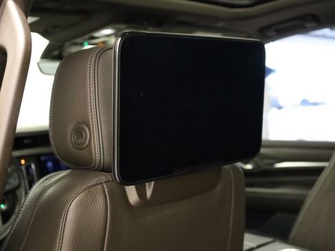 Used 2021 GMC Yukon Denali w/ Denali Premium Package image 31