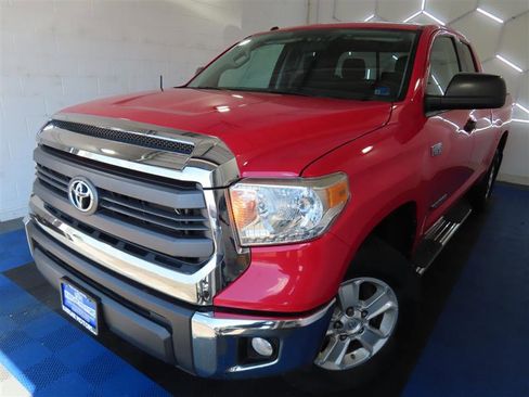 Used 2014 Toyota Tundra SR5 AWD/4WD image 4