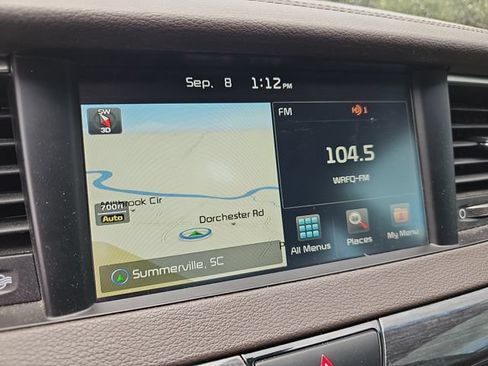 Used 2017 Kia Cadenza Limited FWD image 23