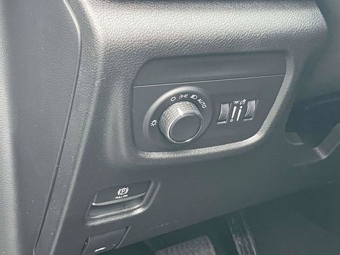 New 2025 Jeep Grand Cherokee L Laredo w/ Luxury Tech Group I image 30