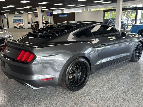 Used 2017 Ford Mustang GT image 7
