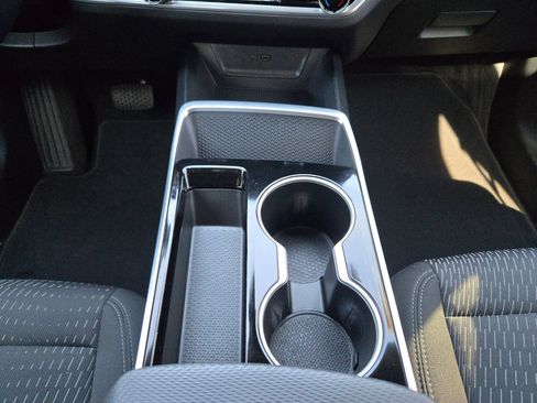 Used 2025 Chevrolet Equinox LT w/ Safety and Technology Package image 19