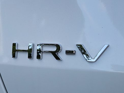 Used 2025 Honda HR-V LX image 30