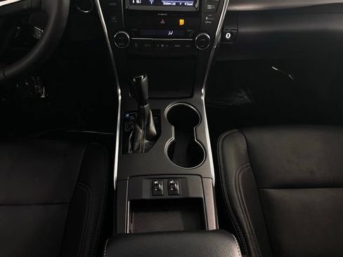 Used 2017 Toyota Camry XLE FWD image 22