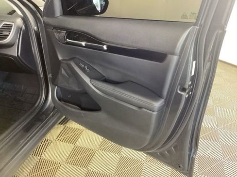 Used 2024 Kia Seltos EX image 18