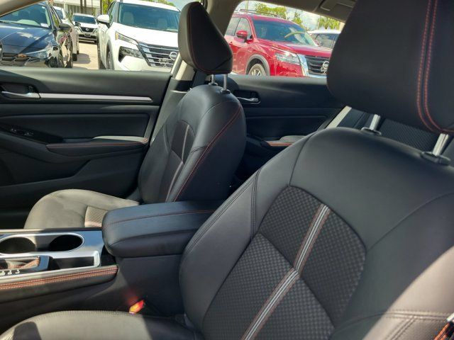 Certified 2025 Nissan Altima 2.5 SR FWD image 17