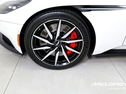 Used 2020 Aston Martin DB11 Volante RWD image 30