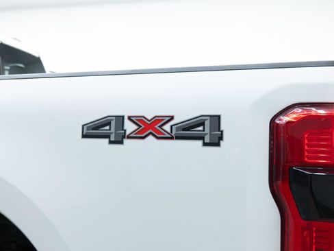 Used 2024 Ford F250 Lariat image 17