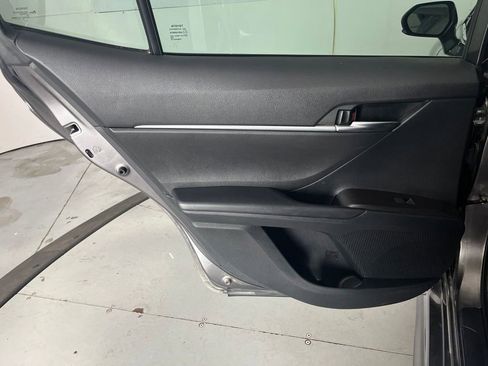 Used 2022 Toyota Camry SE FWD image 27