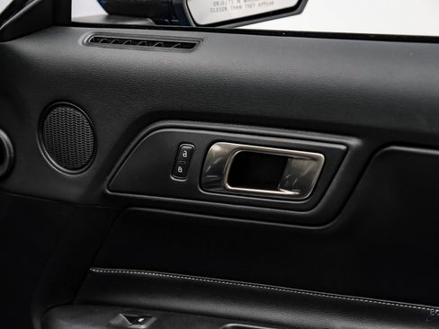 Used 2022 Ford Mustang Shelby GT500 w/ Carbon Fiber Track Pack image 80