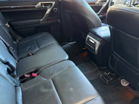 Used 2018 Lexus GX 460 Luxury w/ Preferred Accessory Package AWD/4WD image 18