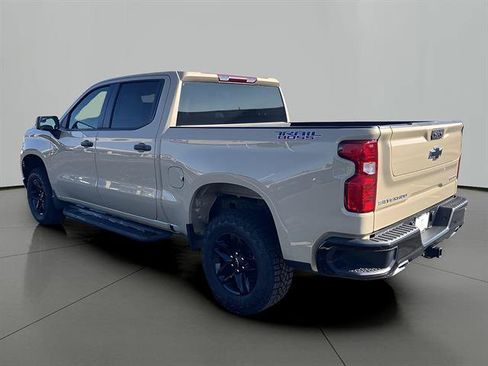 Used 2022 Chevrolet Silverado 1500 Custom Trail Boss AWD/4WD image 4