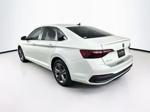 Used 2023 Volkswagen Jetta SE FWD image 5