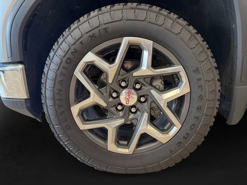 Used 2024 GMC Sierra 1500 SLT w/ SLT Premium Package image 9