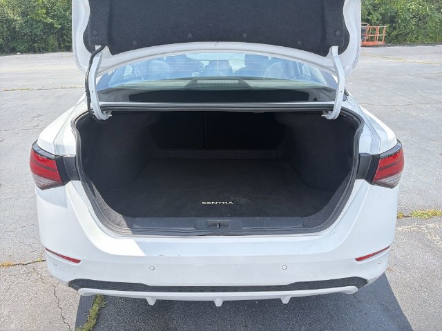 Used 2024 Nissan Sentra SV FWD image 16