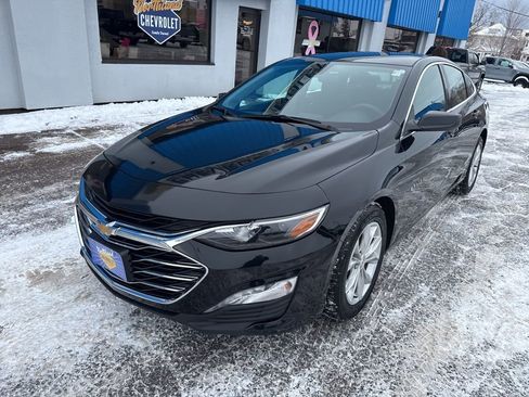 Used 2024 Chevrolet Malibu LT image 2