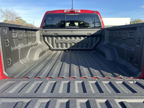 Certified 2024 Chevrolet Colorado ZR2 w/ Technology Package image 32