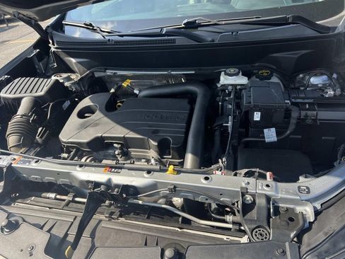 Certified 2024 Chevrolet Equinox LS FWD image 9