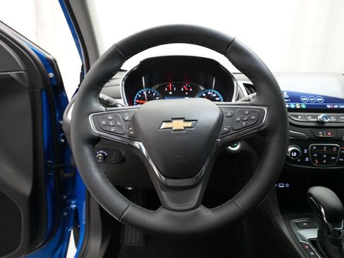 Used 2024 Chevrolet Equinox LT AWD/4WD image 4