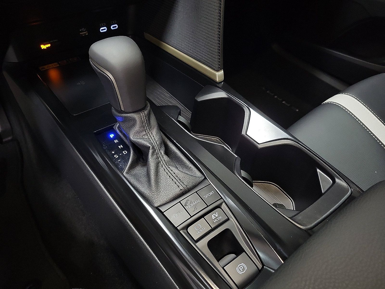 Certified 2026 Toyota Camry SE w/ Convenience Package FWD image 17