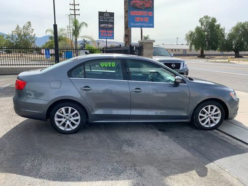 Used 2013 Volkswagen Jetta SE image 4
