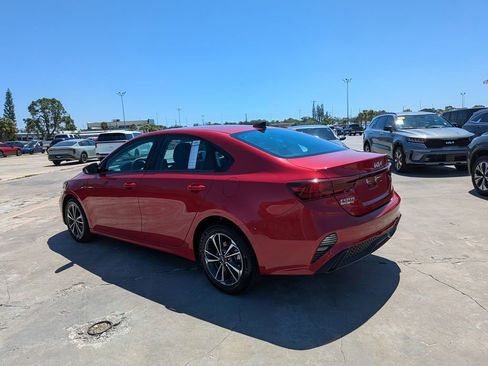 Certified 2024 Kia Forte LXS FWD image 6